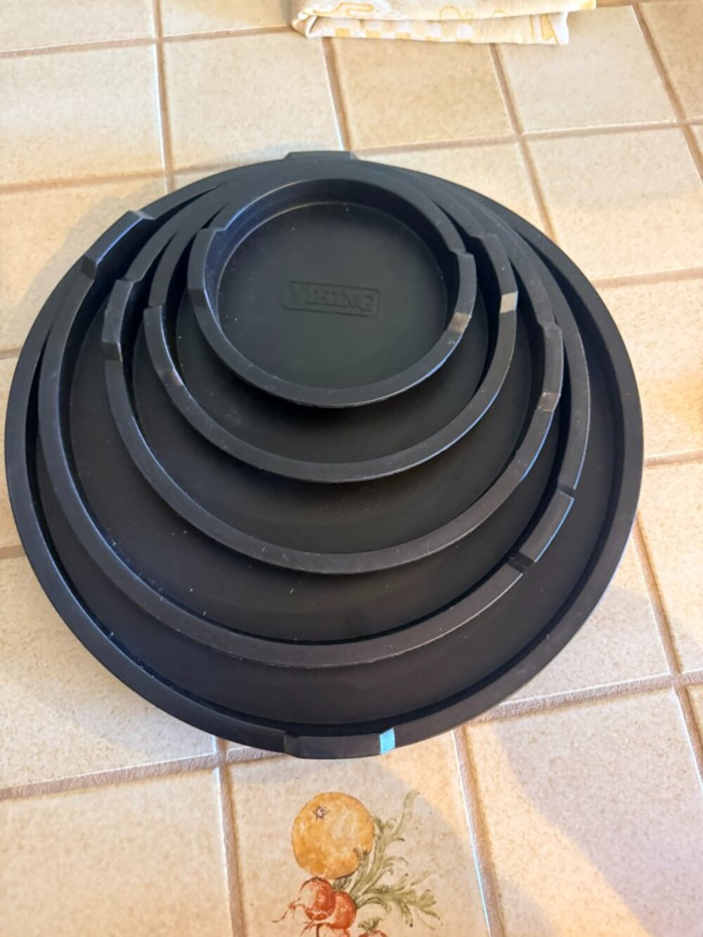 Viking Set of 5 Black Plastic Mixing Bowl Replacement Lids Nesting